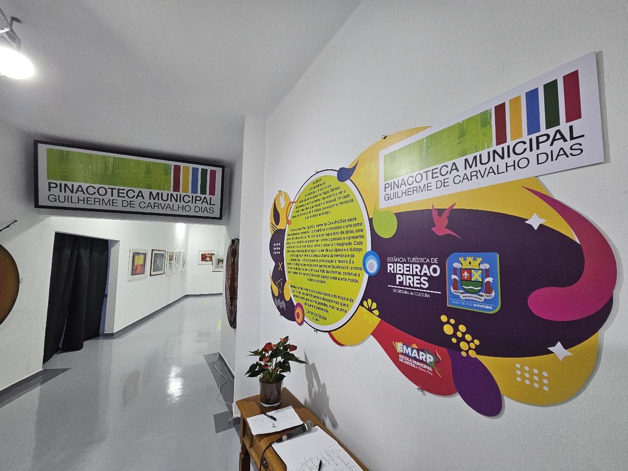 Pinacoteca de Ribeirão Pires celebra primeiro ano de reinauguração com homenagem a artistas
