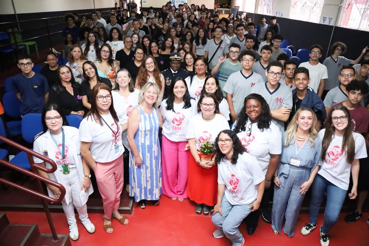 Projeto Florir mobiliza centenas de estudantes em Mauá com foco no empoderamento feminino