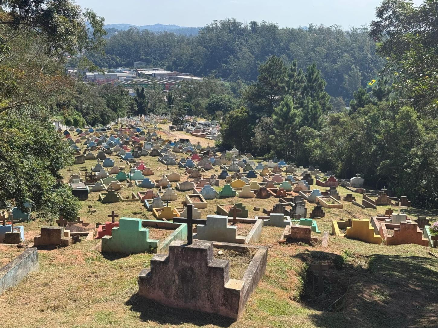 Ribeirão Pires intensifica manutenção e zeladoria no Cemitério Municipal São José