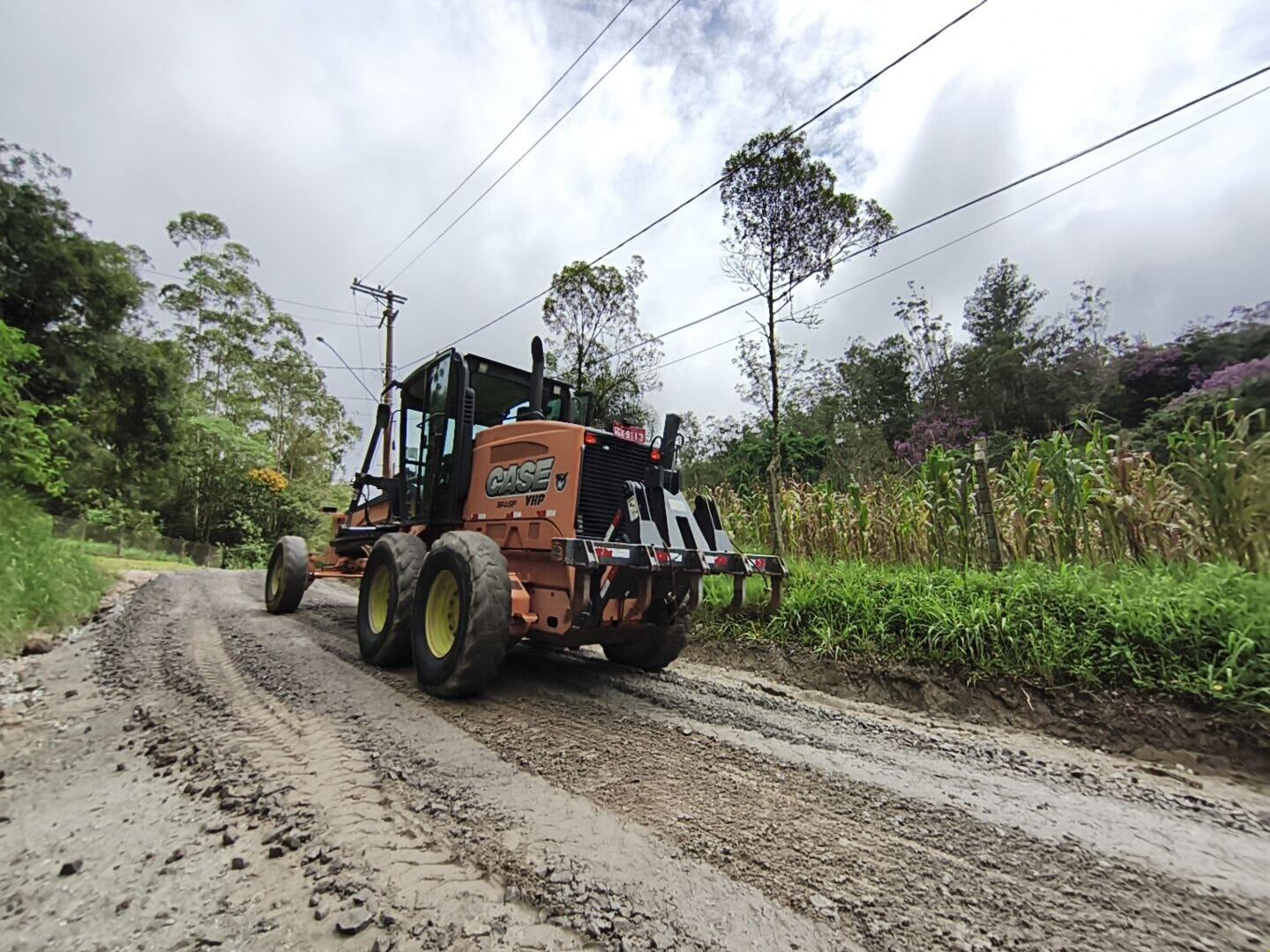Ribeirão Pires mobiliza equipes para recuperar infraestrutura de Ouro Fino