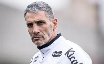 Santos demite Vojvoda após derrota para o Internacional