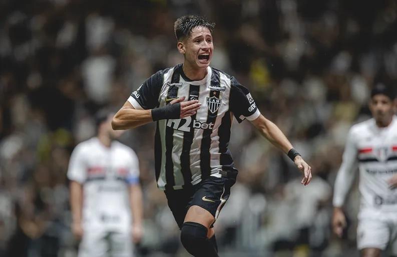 São Paulo perde para o Galo em Minas e cai para segundo no Brasileirão