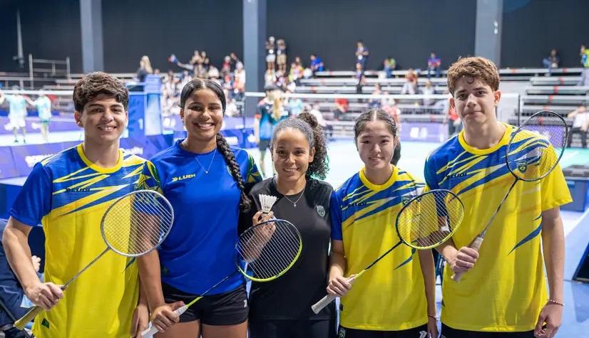 Fabiana da Silva usa experiência olímpica para orientar jovens do badminton no Panamá