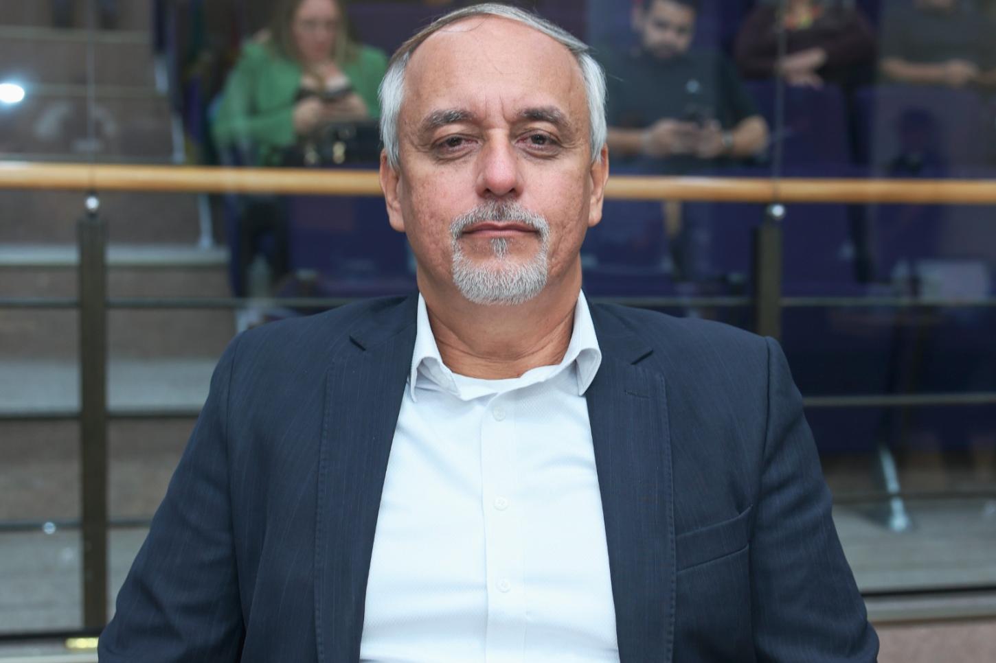 Fábio Soares propõe dispensa de uniforme para alunos com autismo em São Caetano