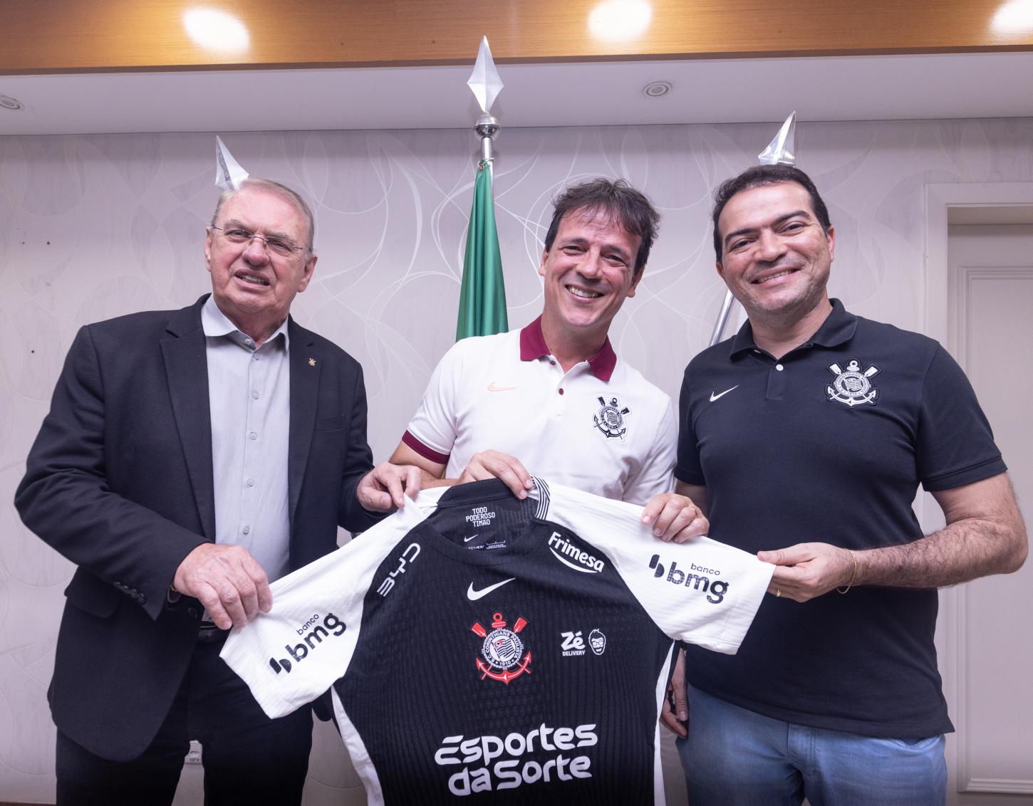 Fernando Diniz é o novo técnico do Corinthians
