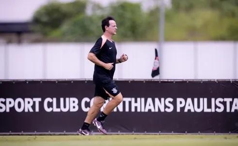 Fernando Diniz é regularizado e estreia pelo Corinthians na Libertadores contra o Platense