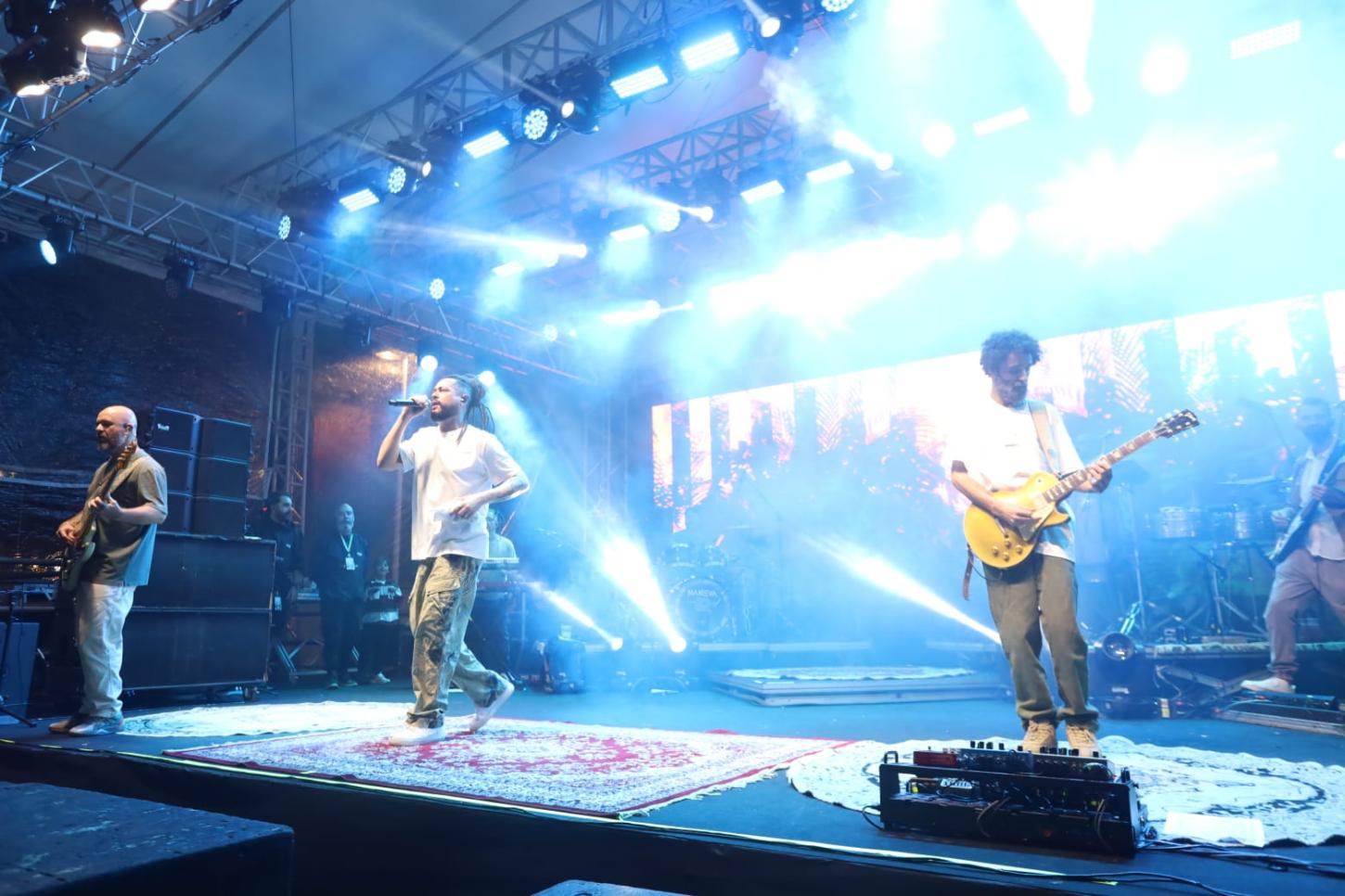 Grupo Maneva levanta o público na abertura da Feira da Fraternidade 2026 em Santo André