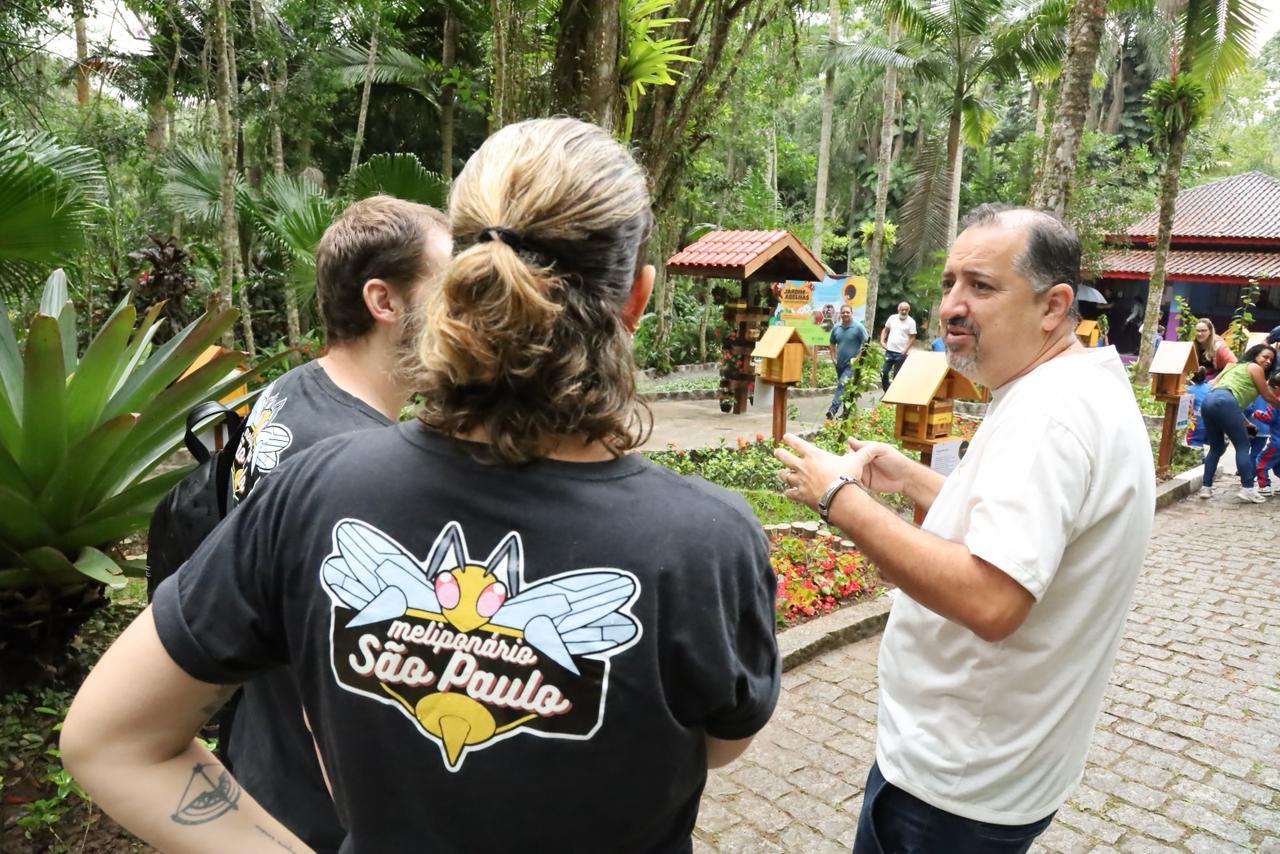 Mauá amplia rede de proteção ambiental com novo Jardim das Abelhas sem Ferrão no Parque da Gruta