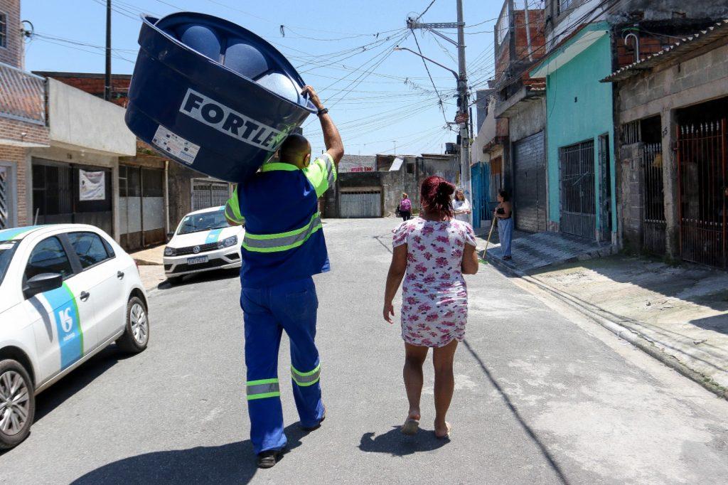 Programa Reserva Certa distribui 1,5 mil caixas d’águas na Grande São Paulo