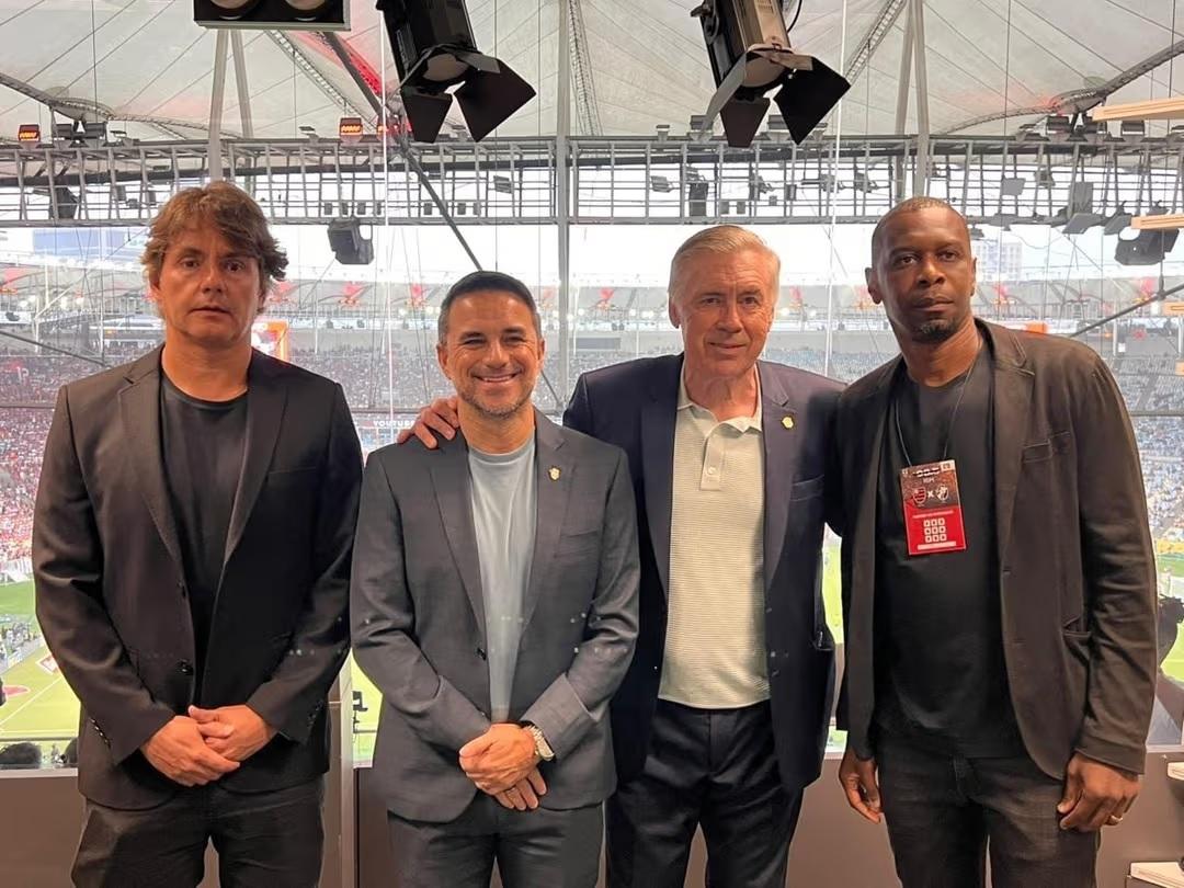 Ancelotti observa clássico carioca no Maracanã para definir lista da Copa do Mundo