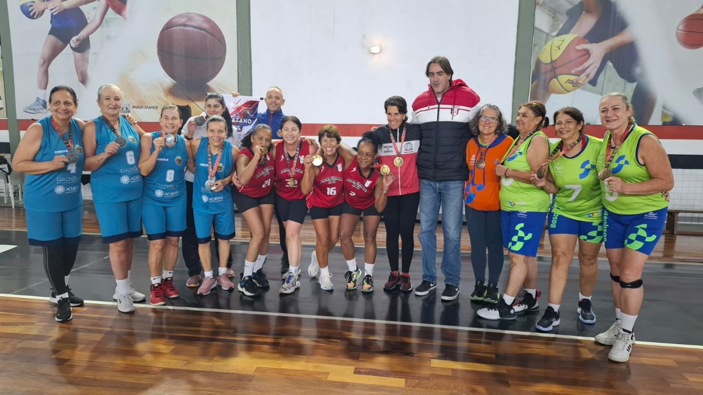 Atletas de São Caetano conquistam 16 medalhas nos Jogos da Melhor Idade na Praia Grande
