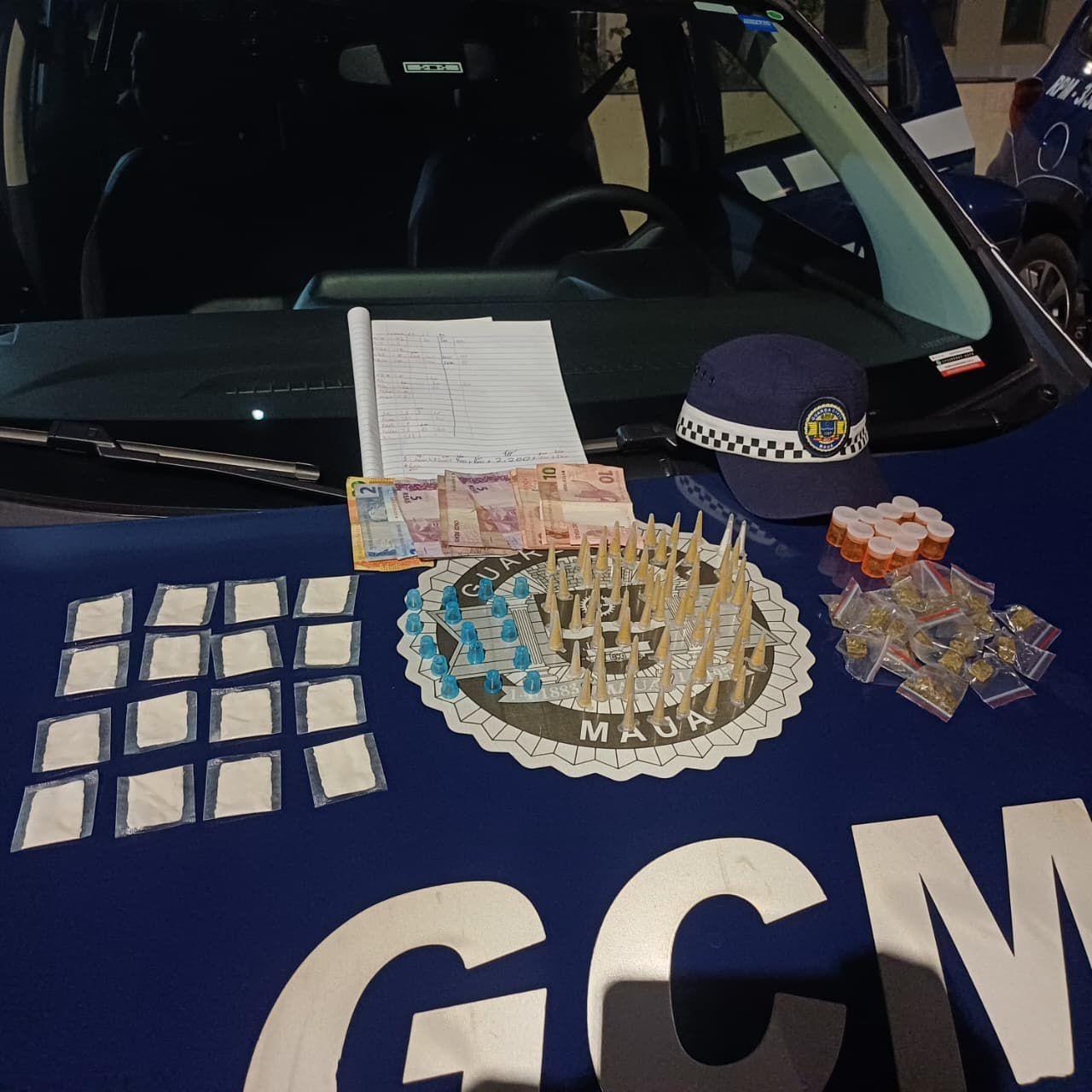GCM de Mauá detém dois homens por tráfico de drogas no Jardim Flórida