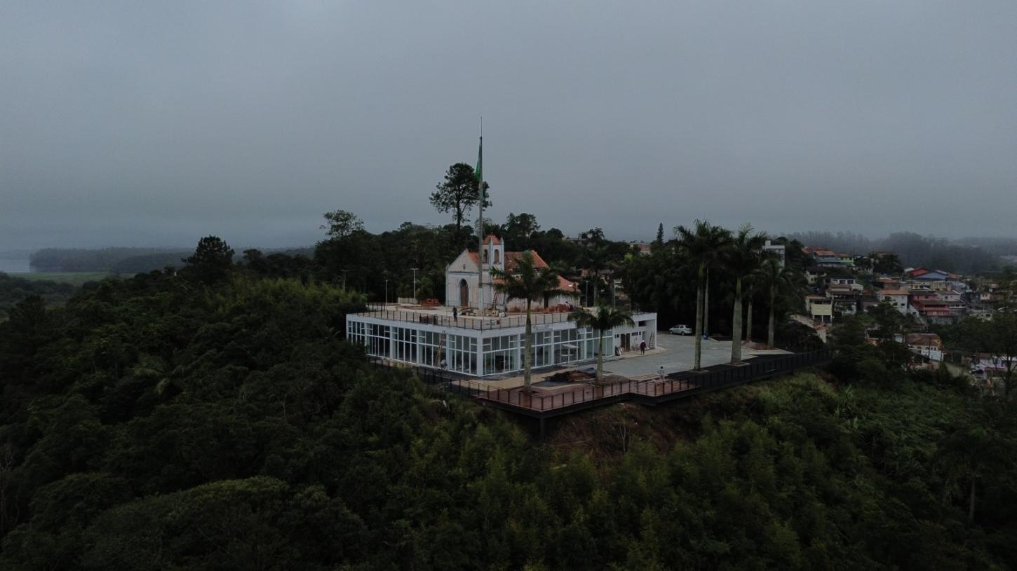 Ribeirão Pires mantém licitação para espaços comerciais no Mirante Santo Antônio