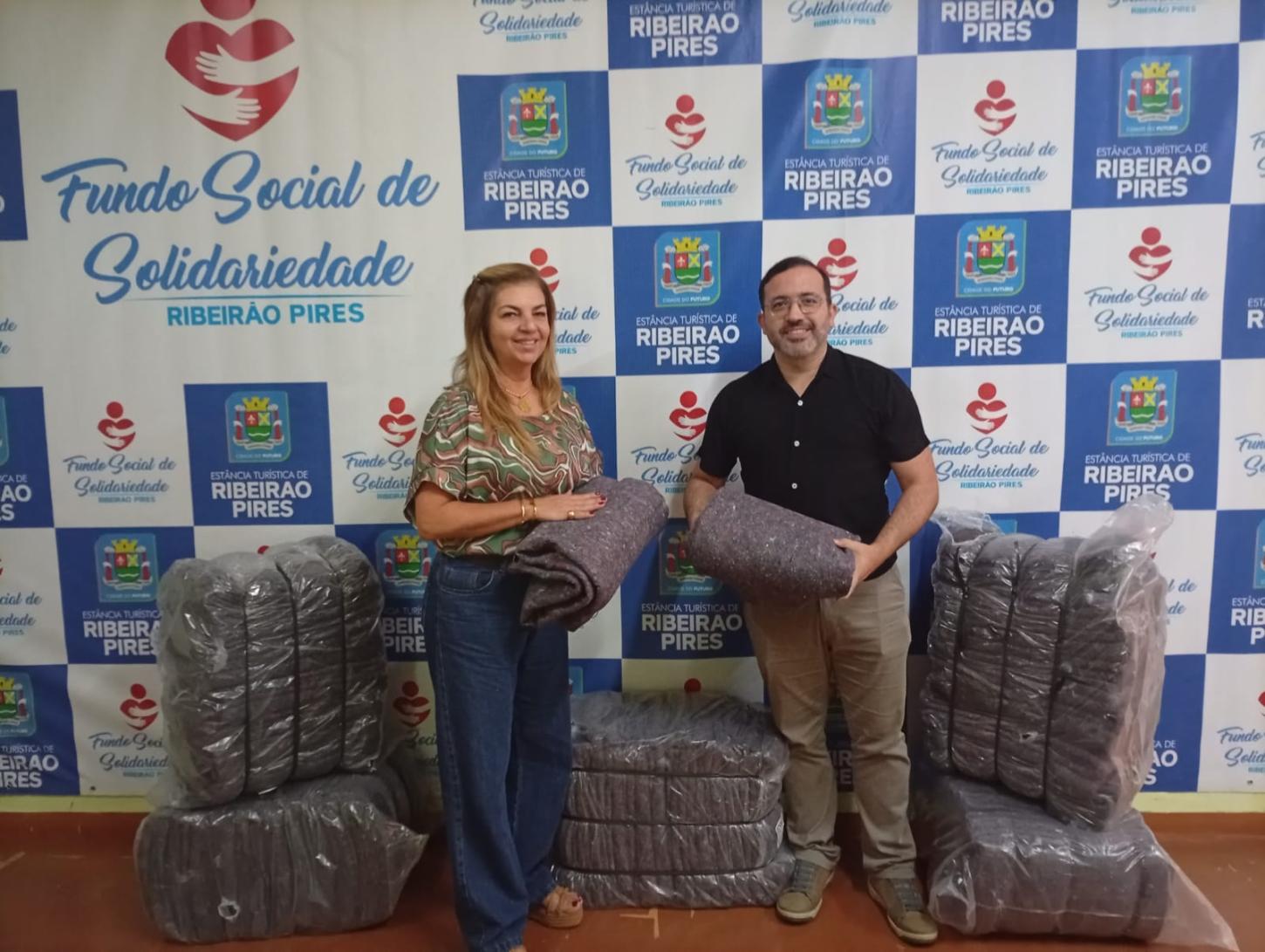 Ribeirão Pires recebe doação de cobertores sustentáveis para a Campanha do Agasalho 2026