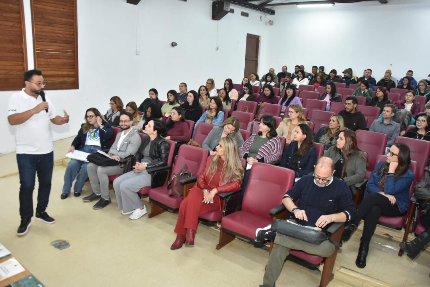 Santo André lança Núcleo de Educação para a Paz para fortalecer convivência na rede municipal