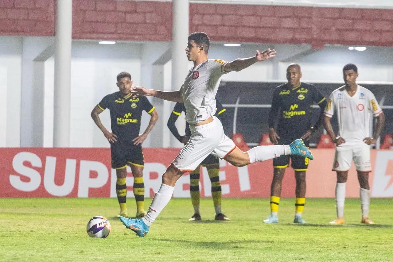 São Bernardo empata com Tombense em partida com quatro gols de pênalti pela Copa Sul-Sudeste