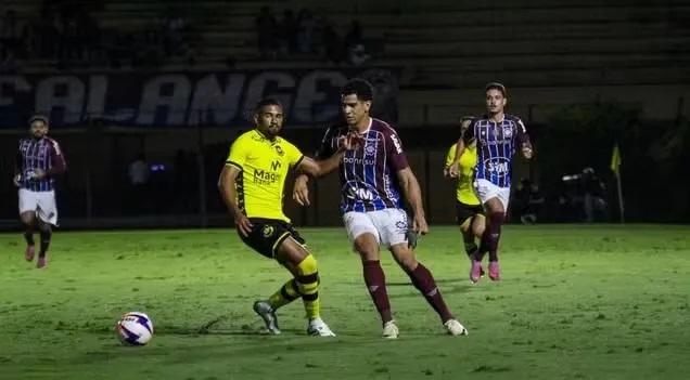 São Bernardo segura empate com um a menos e elimina o Caxias da Copa Sul-Sudeste