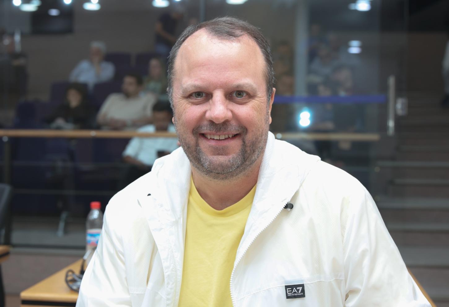Vereador Beto Vidoski solicita reforço na segurança e recapeamento asfáltico em São Caetano