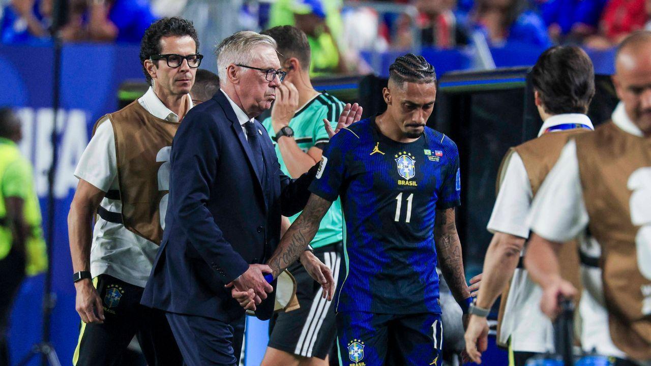 Exame confirma lesão muscular de Raphinha e atacante vira desfalque na Seleção Brasileira
