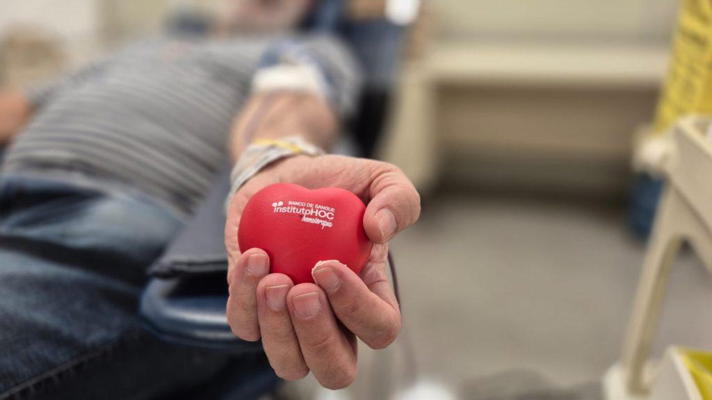 No Dia do Doador de Sangue, médicos reforçam que uma doação pode salvar até quatro vidas