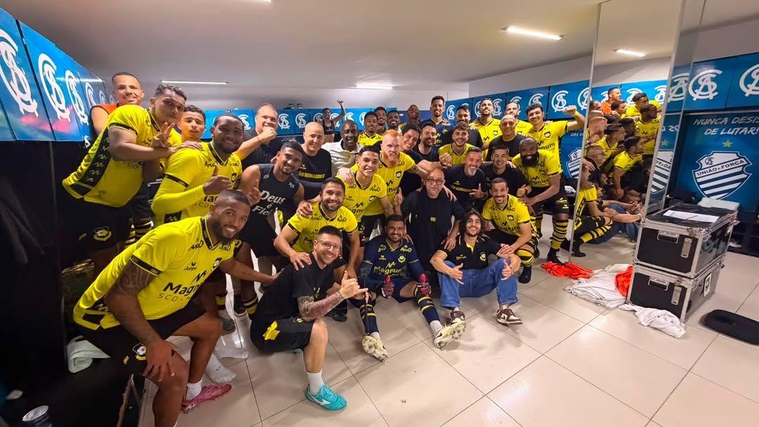 São Bernardo assume a ponta da Série B