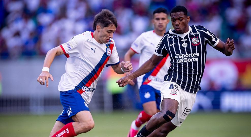 Bahia e Corinthians empatam em Salvador em duelo marcado por cartões e gols anulados
