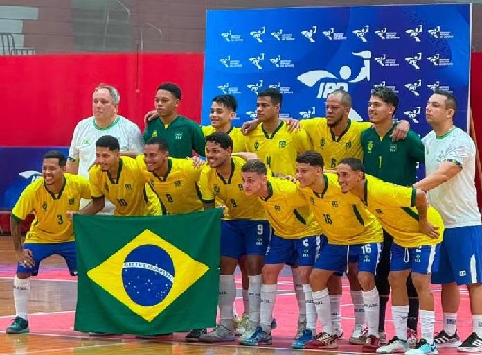 Com três gols de Breninho, Brasil bate o Chile na estreia dos FISU America Games