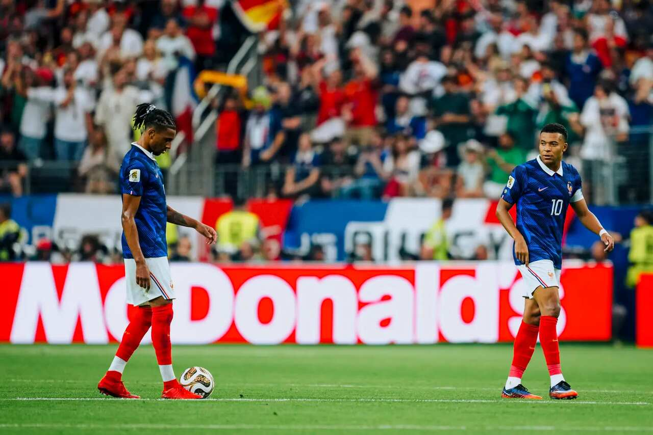 Frustrado, Mbappé lamenta erros da França e admite superioridade da Espanha na semifinal