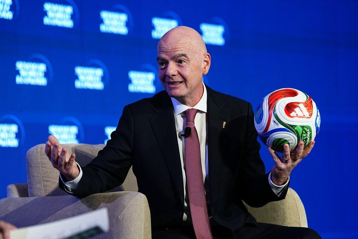 Gianni Infantino rebate críticas ao Mundial e defende o futebol como instrumento de união