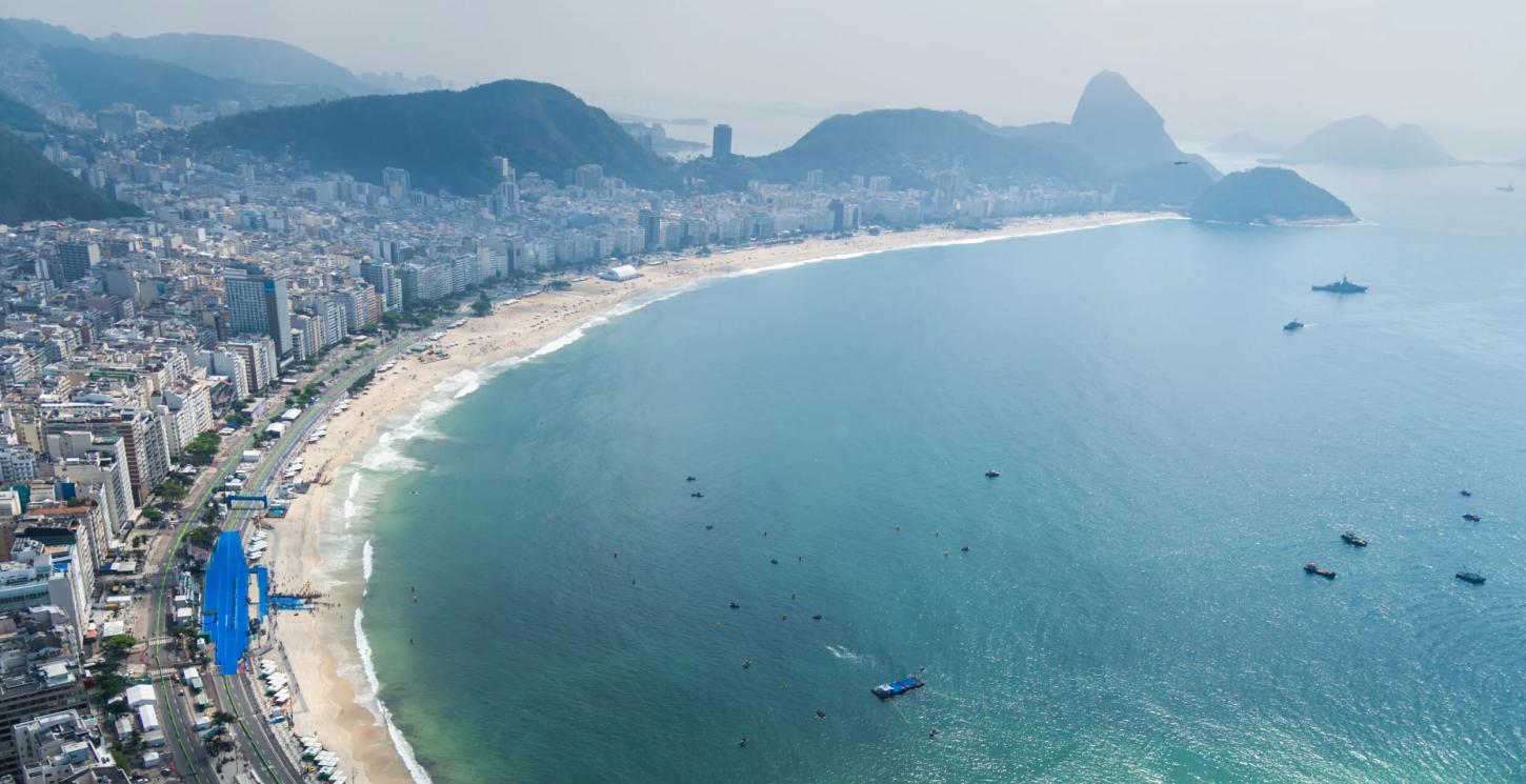 Jogos Olímpicos com etapa da Copa do Mundo de Triathlon na Praia de Copacabana