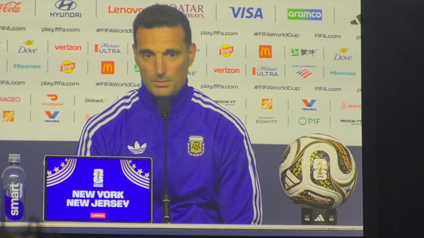 Lionel Scaloni projeta final contra a Espanha, prega humildade e exalta despedida de Messi em Copas