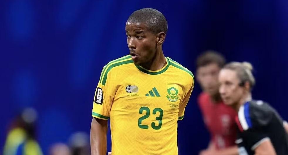 Meia sul-africano Jayden Adams, que disputou a Copa do Mundo de 2026, morre aos 25 anos