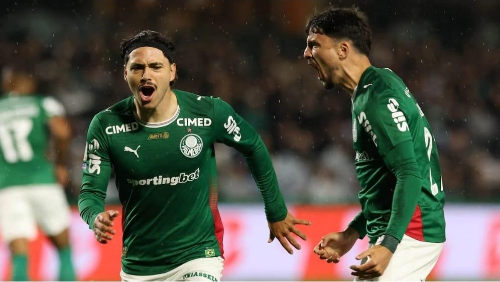 Palmeiras vence o Coritiba e fecha primeiro turno na liderança