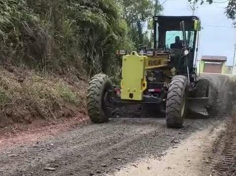 Prefeitura de Ribeirão Pires intensifica serviços de manutenção Jd. Planteucal