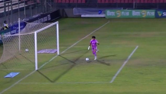 São Paulo vence o Cruzeiro de virada com gol bizarro e consolida posição no Brasileirão Feminino