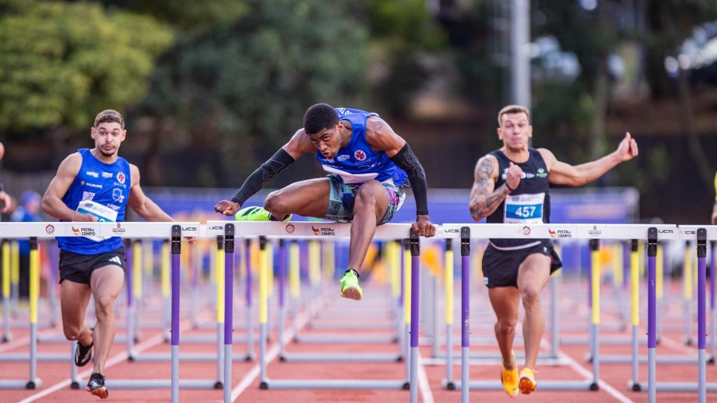Thiago Ornelas volta da Europa com recorde sub-23 nos 110 m com barreiras para a disputa do Troféu Brasil