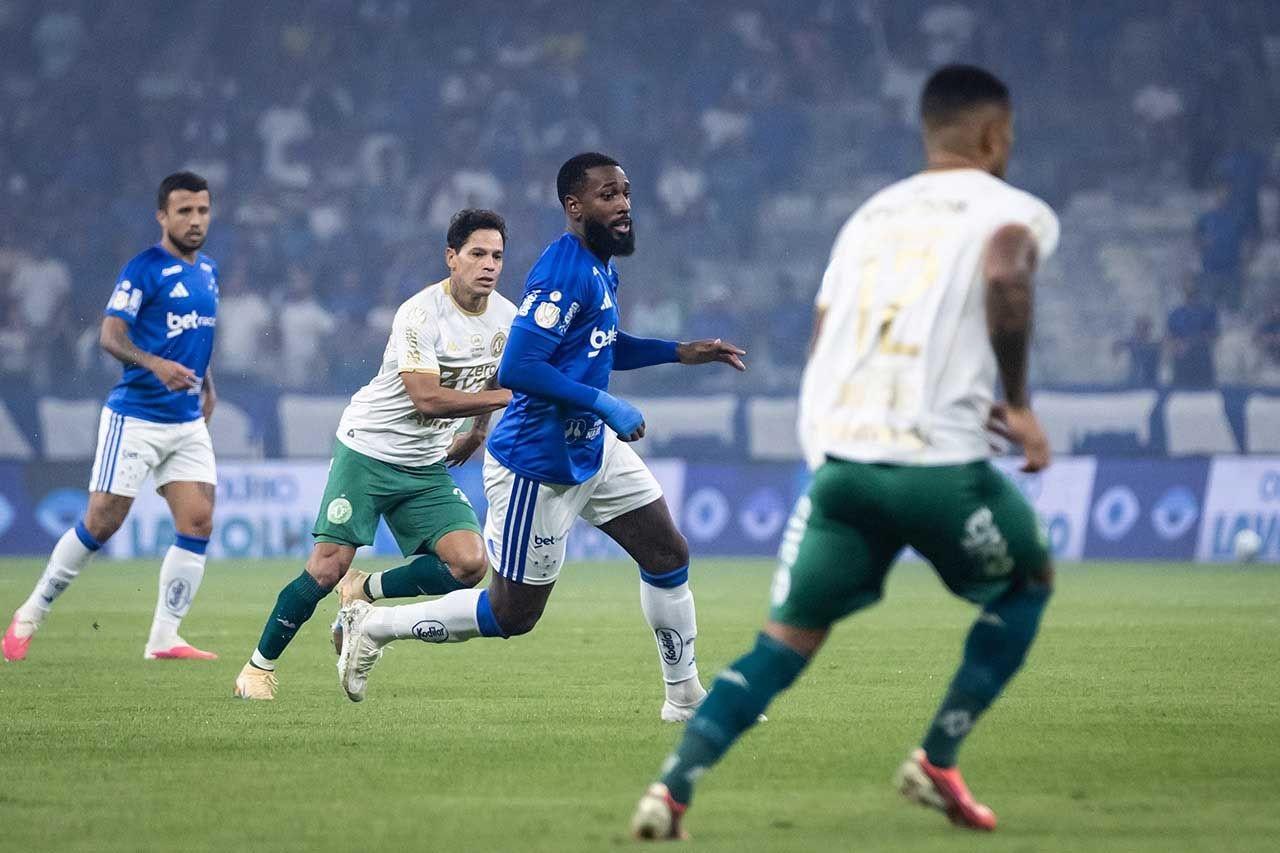 Cruzeiro vence a Chapecoense e avança para as quartas da Copa do Brasil