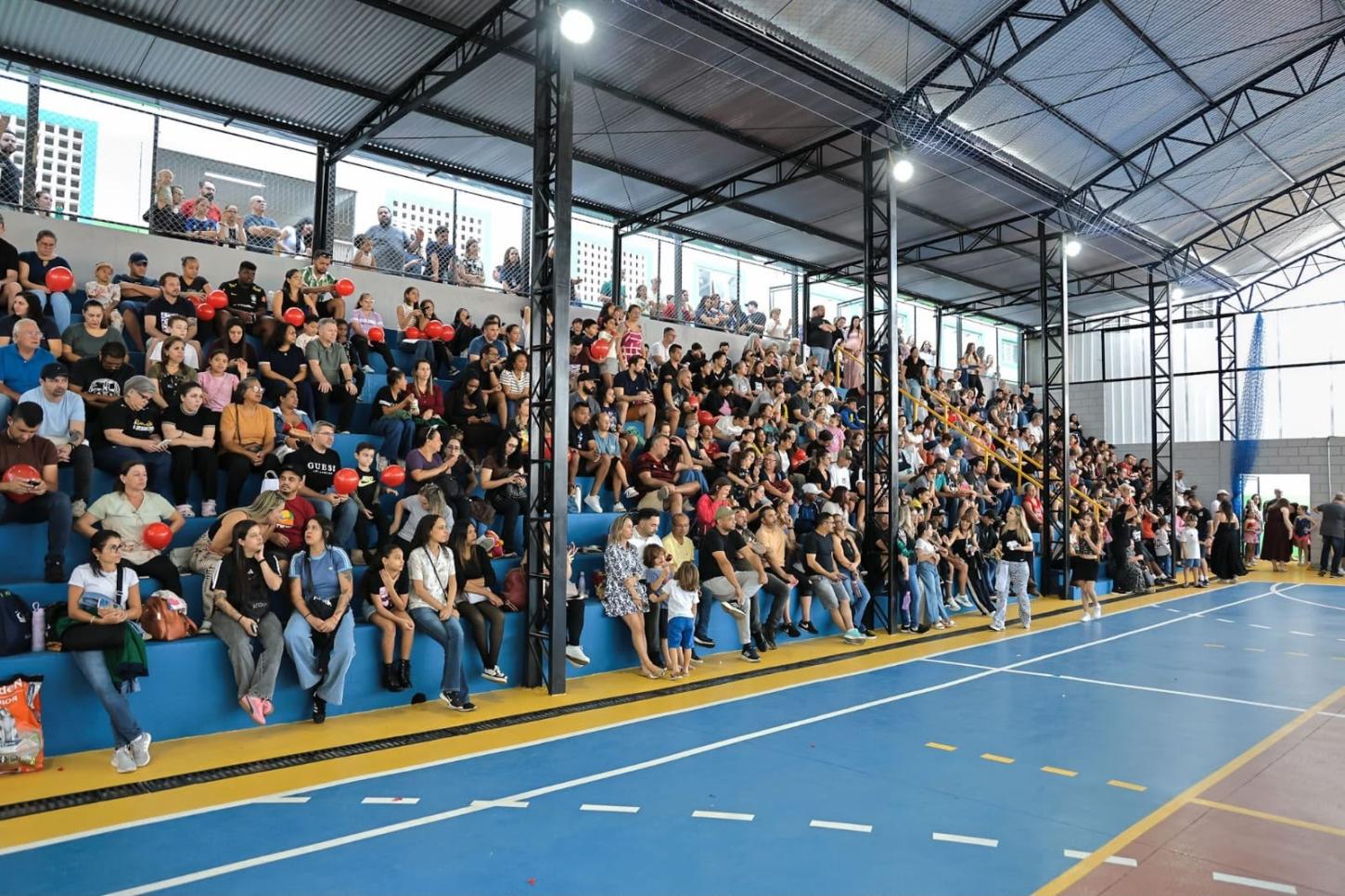 São Caetano inaugura quadra revitalizada da EMEF Padre Luiz Capra durante Festa da Família