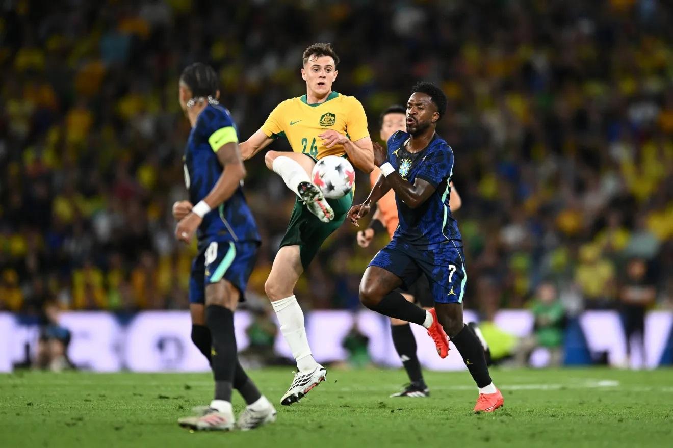 Com virada e futebol ofensivo, Brasil vence a Austrália por 4 a 2 em Brisbane