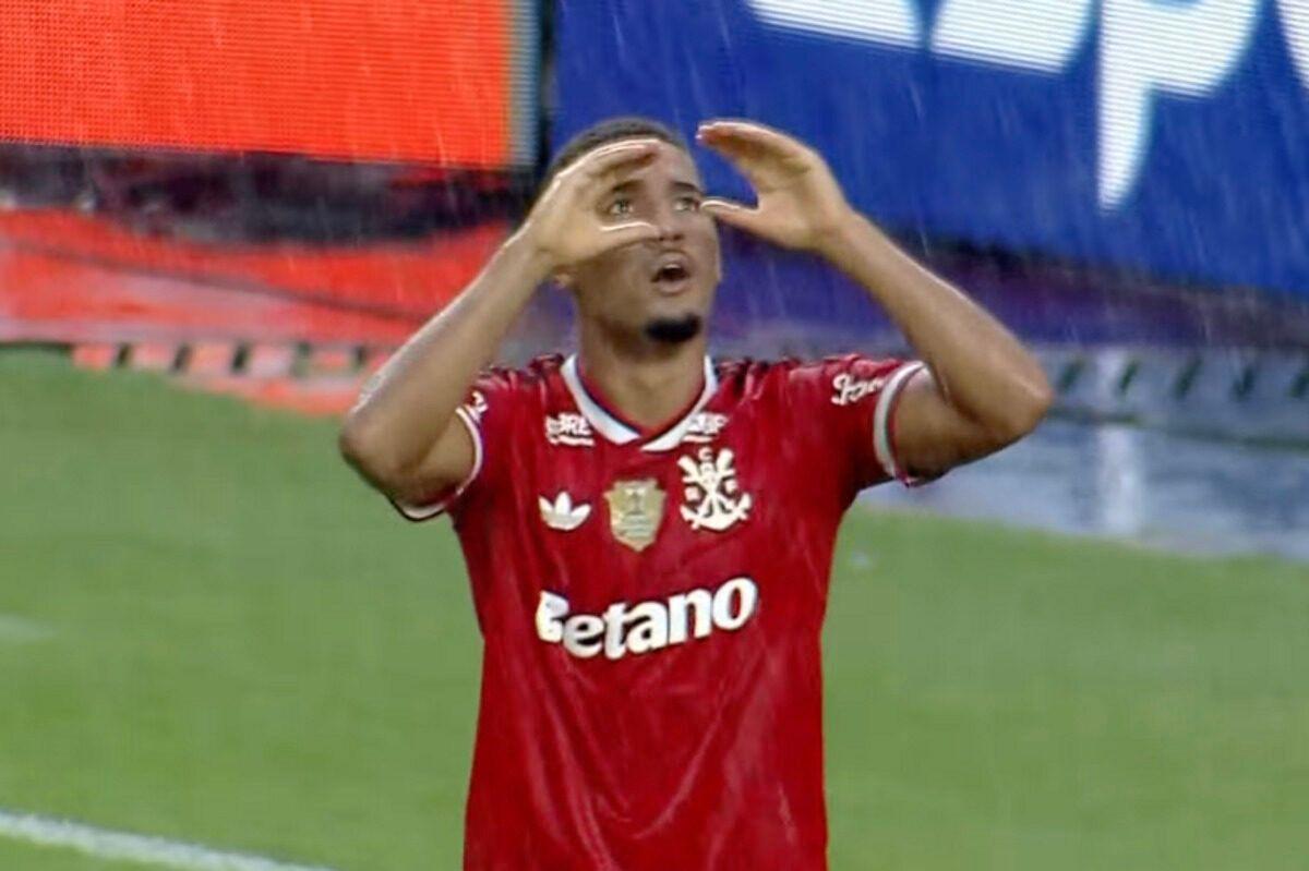 Flamengo vence o Remo no Mangueirão e assume provisoriamente a liderança do Brasileirão