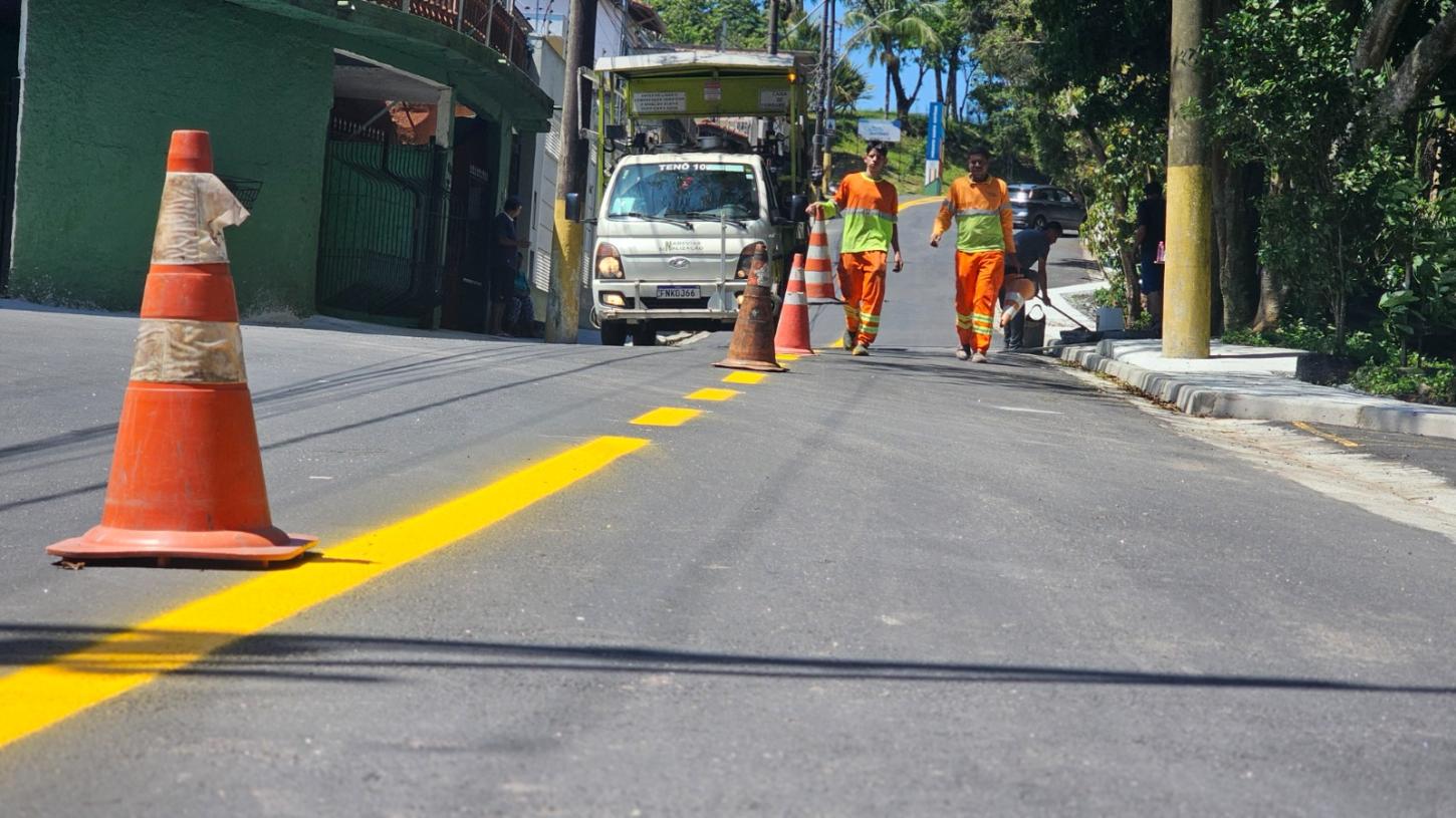 Prefeitura de Ribeirão Pires conclui sinalização viária no Jardim Mirante