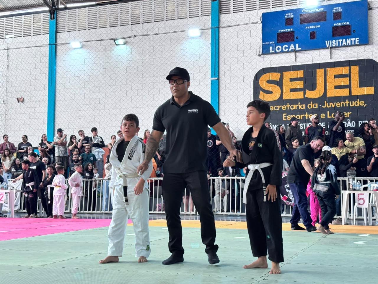 Campeonato de Jiu-Jitsu reúne 220 atletas em Ribeirão Pires e consagra equipes da região