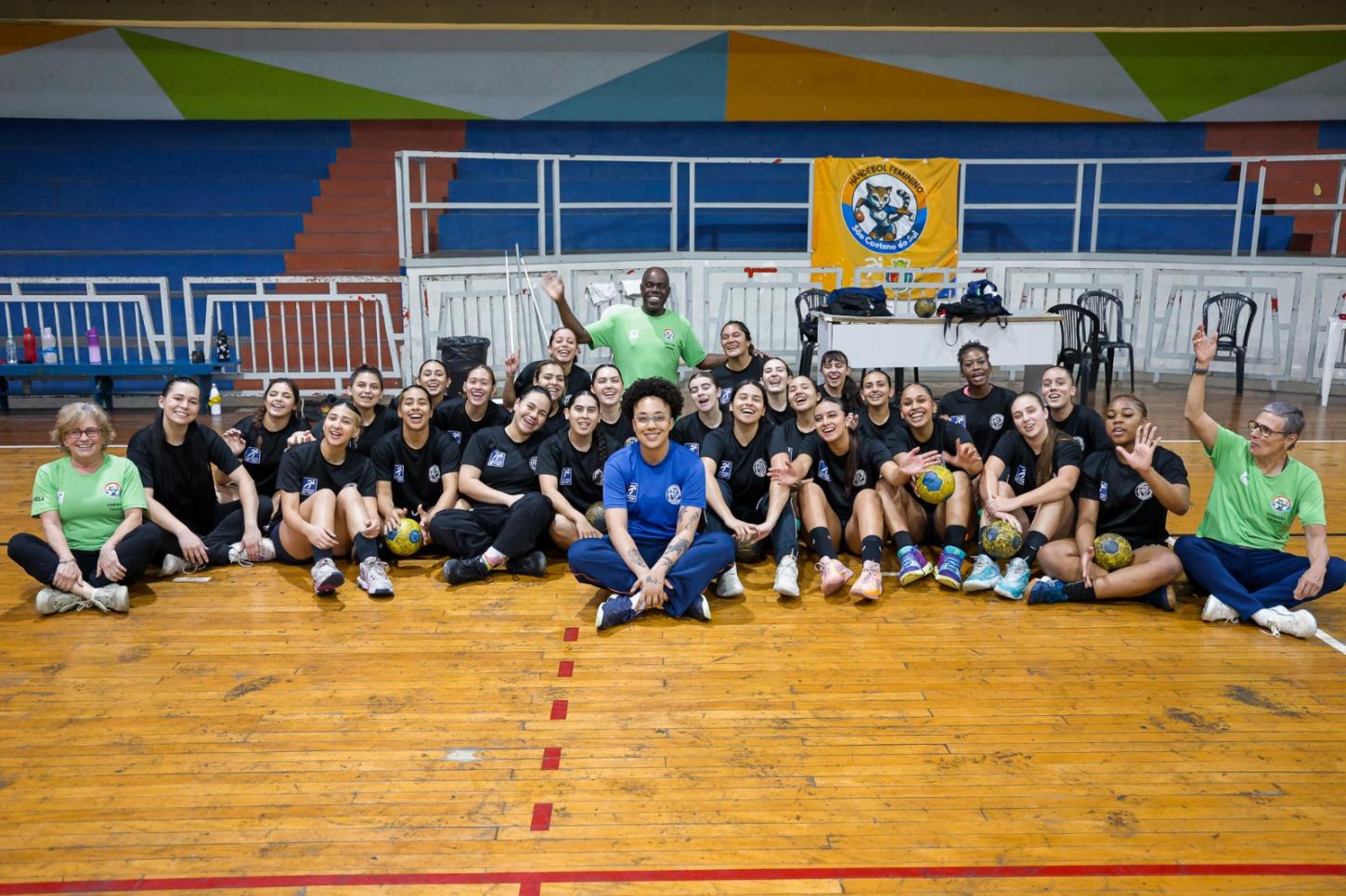 Goleira de handebol da AA São Caetano embarca para defender equipe da Primeira Divisão na Itália