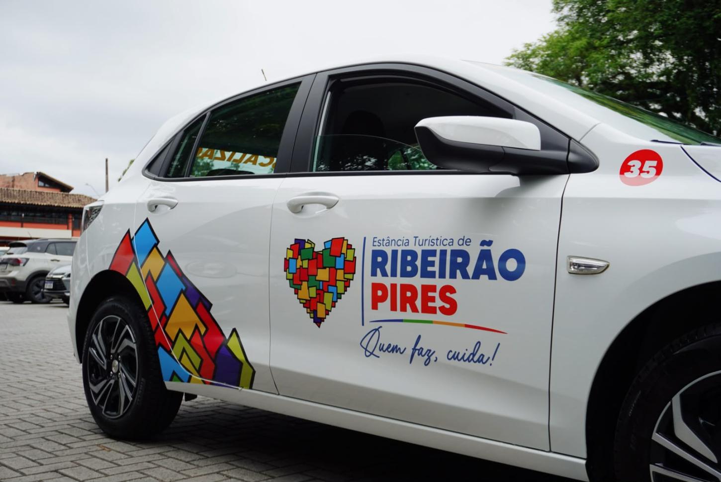 Ribeirão Pires recebe novo veículo para reforçar ações e atendimentos da equipe de Bem-Estar Animal