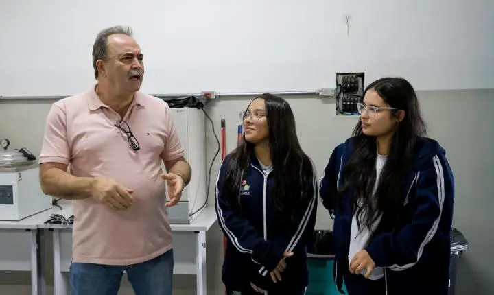 Alunas de São Caetano publicam artigo científico em revista nacional sobre riscos de óleos essenciais