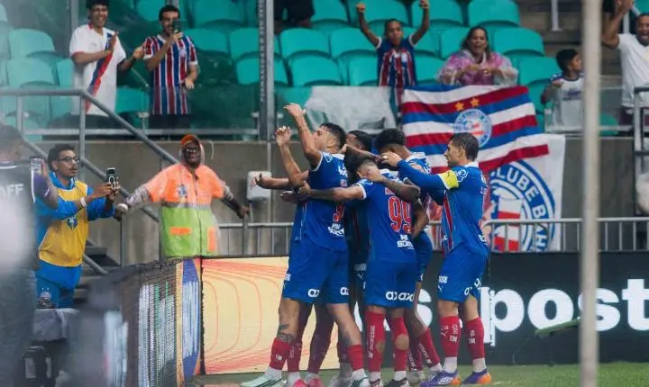 Bahia vence o São Paulo por 3 a 2 na Fonte Nova e encosta na briga por vaga na Libertadores
