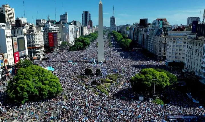 Buenos Aires entra em vigília e prepara festa massiva no Obelisco para a final da Copa do Mundo