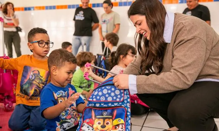 Campanha liderada por Jéssica Roberta já arrecada mais de 1,2 mil brinquedos em Santo André