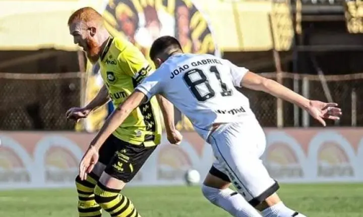 Ceará vence o São Bernardo por 4 a 3 em jogo de sete gols no Primeiro de Maio