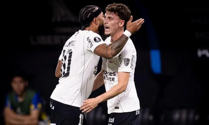 Corinthians supera expulsão, vence o Rosario Central na Neo Química Arena e avança na Libertadores